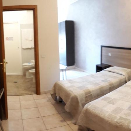 Hotel Salus Milan Exterior photo